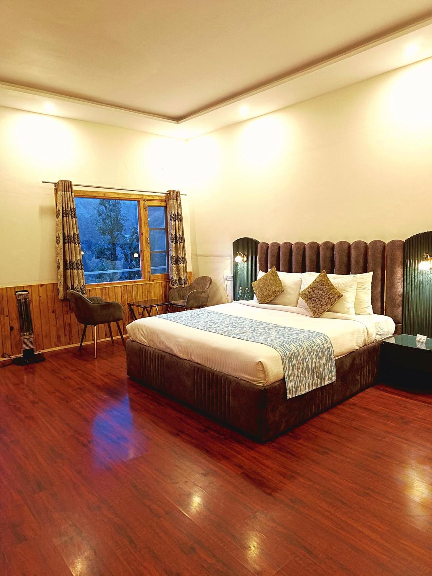 Aaroham Resort Shimla ! Luxury Cottage By Aamod Group Pokój zdjęcie
